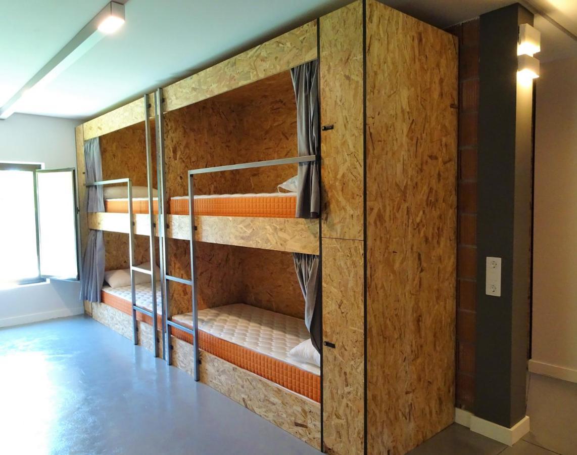Albergue Santiago 15 Monforte مونفورتي دي ليموس المظهر الخارجي الصورة