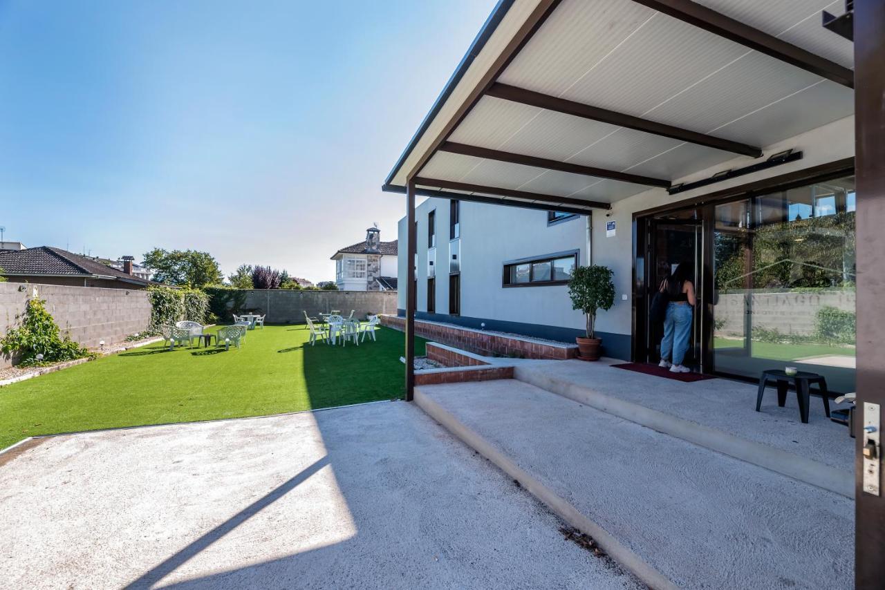Albergue Santiago 15 Monforte مونفورتي دي ليموس المظهر الخارجي الصورة