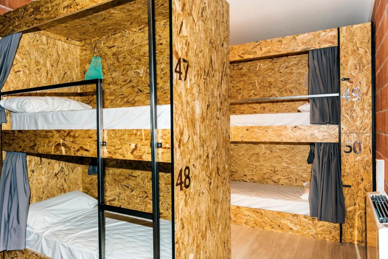 Albergue Santiago 15 Monforte مونفورتي دي ليموس المظهر الخارجي الصورة