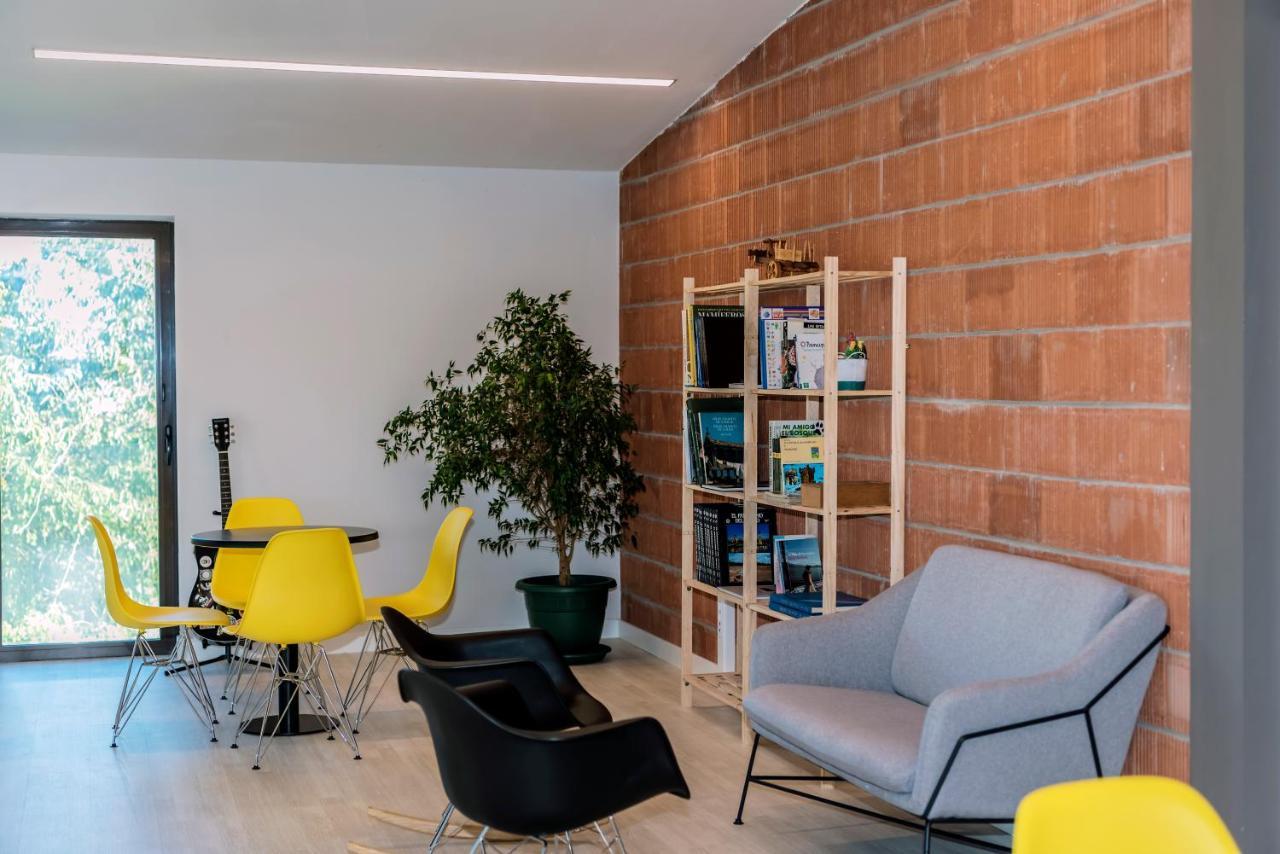 Albergue Santiago 15 Monforte مونفورتي دي ليموس المظهر الخارجي الصورة